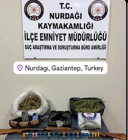 UYUŞTURUCU ŞÜPHELİSİ 4 KİŞİ GÖZALTINA ALINDI