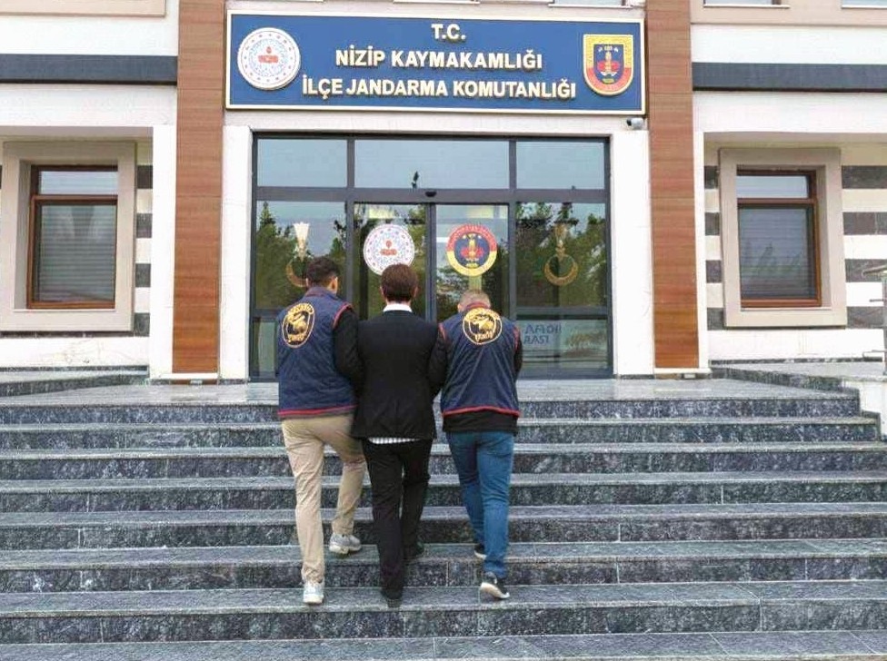 12 YIL HAPİS CEZASI İLE ARANAN ŞAHIS JASAT’TAN KAÇAMADI