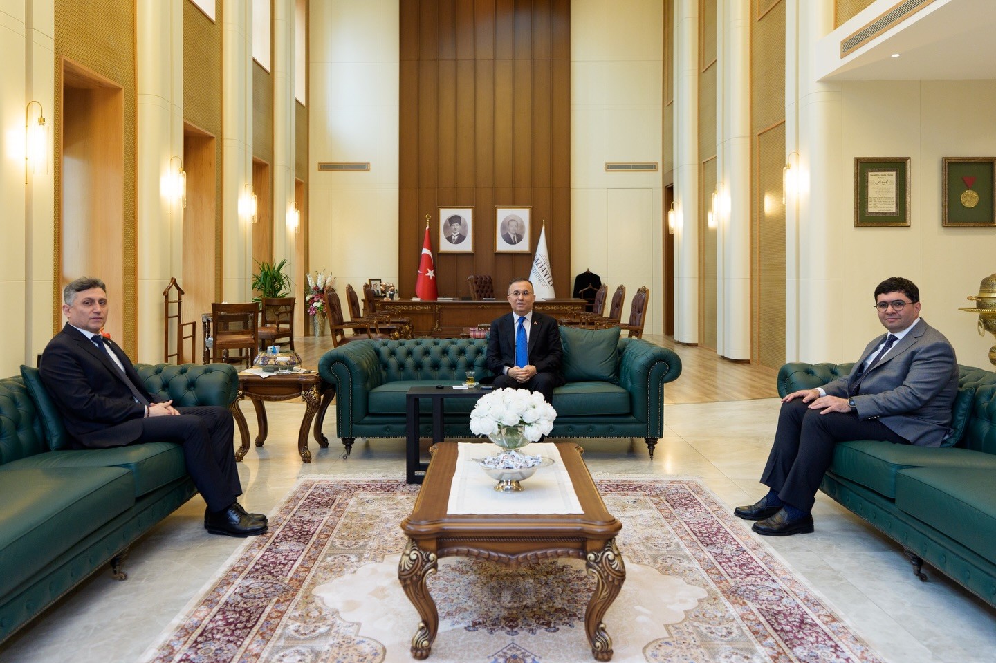 ŞAHİN VE ULUŞAN’DAN VALİ ÇEBER’E ZİYARET